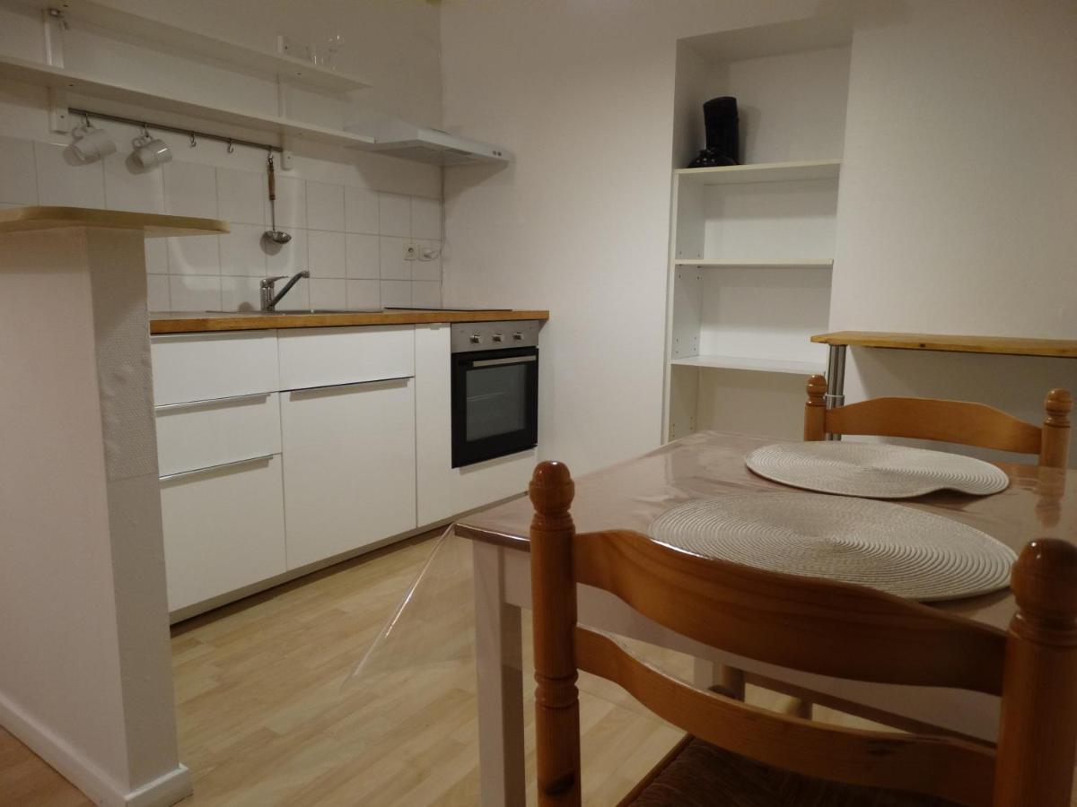 Appart Cosy Plein Centre Apartment Saint-Pol-de-Leon Exterior photo